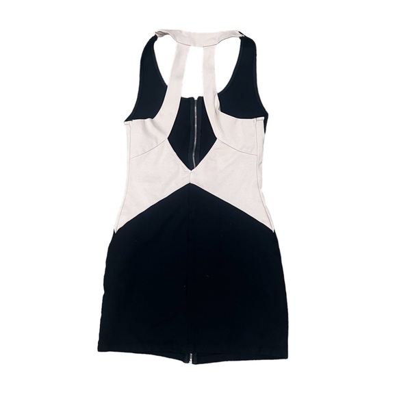 Forever 21 Black Cream Two Toned Sleeveless Mini Dress Size Small Women’s - Picture 3 of 5